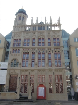 Wesel : Innenstadt, Gro&szlig;er Markt, die Rekonstruktion der sp&auml;tgotisch-fl&auml;mischen Rathausfassade wurde im Sept. 2011 fertiggestellt